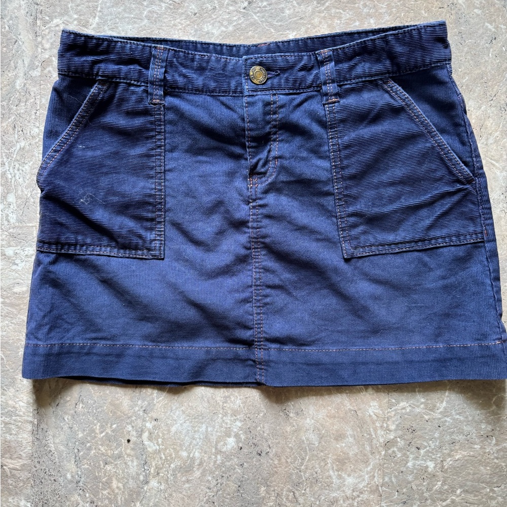 GAP Navy Corduroy Skirt size 6 super cute. Buckle on back